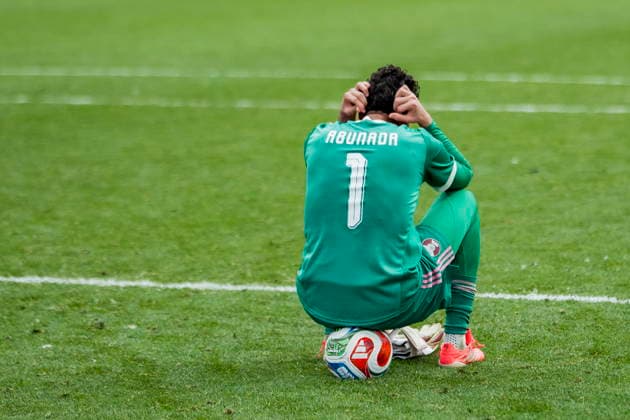 FIFA World Cup, WM, Weltmeisterschaft, Fussball 2026 - Group B - Canada vs Qatar Qatar goalkeeper Mahmud Abunada reacts following the defeat to Canada during the FIFA World Cup 2026 group stage match between Canada and Qatar in Vancouver, Canada, 18 June 2026. VANCOUVER Canada  Copyright: xBOBxFRIDx