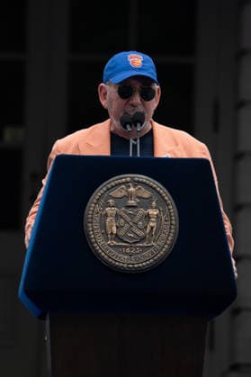 2026 New York Knicks Championship Ceremony At City Hall in NYC, USA - 18 Jun 2026 James Dolan speaks during the 2026 NBA, Basketball Herren, USA Championship ceremony for the new York Knicks in New York City on Thursday, June 18, 2026. New York United States Copyright: xDerekxFrenchx xSOPAxImagesx NY_KnicksWinNBACeremony18JUN26_29