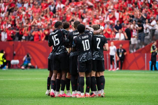 VANCOUVER, CANADA - JUNE 18: Moise Bombito of Canada, Jonathan David of Canada, Alistair Johnston of Canada and teammates celebrate after scoring their fourth goal during the FIFA World Cup, WM, Weltmeisterschaft, Fussball 2026 group stage match between Canada and Qatar at BC Place Vancouver Stadium on June 18, 2026 in Vancouver, British Columbia, Canada.  Copyright: xAmyxElle SPPx Sportspressphoto_SPR170201