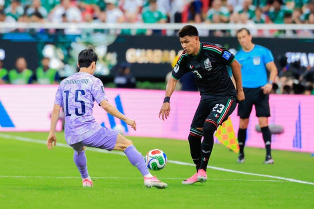 FIFA World Cup, WM, Weltmeisterschaft, Fussball 2026 MEXICO VS SOUTH KOREA FIFA WORLD CUP 2026 MEXICO VS SOUTH KOREA MEXICO VS SOUTH KOREA 18062026 GUADALAJARA, JALISCO. Action photo of KIM Moonhwan (15) of South Korea and Jesus Gallardo (23) of Mexico, during Round 1 Group A game of the FIFA World Cup 2026, held at the Estadio Guadalajara at Guadalajara, Jalisco. . Foto de accion de KIM Moonhwan (15) de Corea del Sur y Jesus Gallardo (23) de Mexico, durante juego de Ronda 1 del Grupo A de la Copa del Mundo 2026 de la FIFA, celebrado en el Estadio Guadalajara en Guadalajara, Jalisco. PHOTO BY IMAGENSHOP AGENCIA FOTOGRAFICA GUADALAJARA JALISCO MEXICO