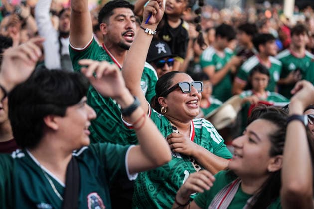 Fans watch Mexico-South Korea match on giant screens in Houston HOUSTON, UNITED STATES - JUNE 18: Soccer fans watch the 2026 FIFA World Cup, WM, Weltmeisterschaft, Fussball Group A match between Mexico and South Korea on a giant screen at the FIFA Fan Festival in Houston, Texas, United States, on June 18, 2026. Hakan Akgun Anadolu Texas United States. Editorial use only. Please get in touch for any other usage.  Copyright: x2026xAnadoluxHakanxAkgunx