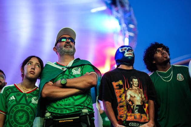 Fans watch Mexico-South Korea match on giant screens in Houston HOUSTON, UNITED STATES - JUNE 18: Soccer fans watch the 2026 FIFA World Cup, WM, Weltmeisterschaft, Fussball Group A match between Mexico and South Korea on a giant screen at the FIFA Fan Festival in Houston, Texas, United States, on June 18, 2026. Hakan Akgun Anadolu Texas United States. Editorial use only. Please get in touch for any other usage.  Copyright: x2026xAnadoluxHakanxAkgunx
