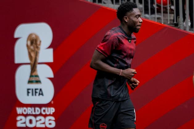 FIFA World Cup, WM, Weltmeisterschaft, Fussball 2026 - Group B - Canada vs Qatar Canada defender Alphonso Davies comes out for a warm up prior to the start of the first half of the FIFA World Cup 2026 group stage match between Canada and Qatar in Vancouver, Canada, 18 June 2026. VANCOUVER Canada  Copyright: xBOBxFRIDx