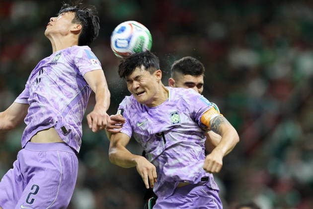 FIFA World Cup, WM, Weltmeisterschaft, Fussball 2026 - Group A - Mexico vs South Korea Kim Min-jae (C) of South Korea heads the ball during a Group A match in the FIFA World Cup 2026 Mexico against South Korea at Akron Stadium in Guadalajara, Mexico, 18 June 2026. GUADALAJARA Mexico  Copyright: xAlexxCruzx