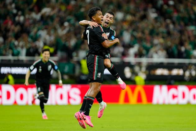 FIFA World Cup, WM, Weltmeisterschaft, Fussball 2026 - Group A - Mexico vs South Korea Luis Romo (L) of Mexico celebrates his goal during a Group A match in the FIFA World Cup 2026 Mexico against South Korea at Akron Stadium in Guadalajara, Mexico, 18 June 2026. GUADALAJARA Mexico  Copyright: xFranciscoxGuascox