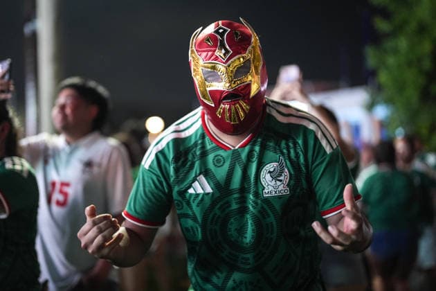 Fans celebrate Mexico s victory at FIFA Fan Festival in Houston HOUSTON, UNITED STATES - JUNE 18: Soccer fans celebrate after watching Mexico defeat South Korea in the 2026 FIFA World Cup, WM, Weltmeisterschaft, Fussball Group A match on a giant screen at the FIFA Fan Festival in Houston, Texas, United States, on June 18, 2026. Hakan Akgun Anadolu Texas United States. Editorial use only. Please get in touch for any other usage.  Copyright: x2026xAnadoluxHakanxAkgunx