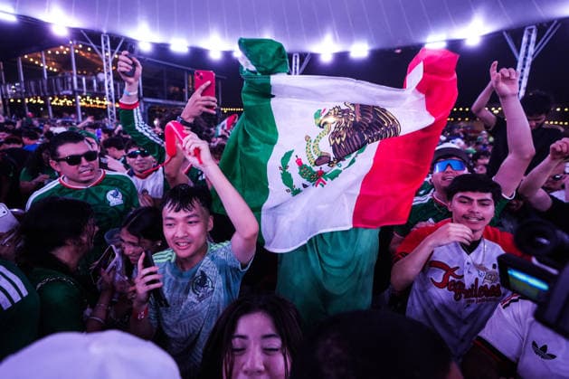 Fans celebrate Mexico s victory at FIFA Fan Festival in Houston HOUSTON, UNITED STATES - JUNE 18: Soccer fans celebrate after watching Mexico defeat South Korea in the 2026 FIFA World Cup, WM, Weltmeisterschaft, Fussball Group A match on a giant screen at the FIFA Fan Festival in Houston, Texas, United States, on June 18, 2026. Hakan Akgun Anadolu Texas United States. Editorial use only. Please get in touch for any other usage.  Copyright: x2026xAnadoluxHakanxAkgunx