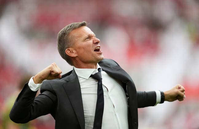 (260619) -- VANCOUVER, June 19, 2026 -- Jesse Marsch, head coach of Canada, celebrates after the group B match between Canada and Qatar at the 2026 FIFA World Cup, WM, Weltmeisterschaft, Fussball at BC Place Vancouver in Vancouver, Canada, June 18, 2026. ) (SP)CANADA-VANCOUVER-FOOTBALL-FIFA WORLD CUP-GROUP B-CAN VS QAT MengxYongmin 