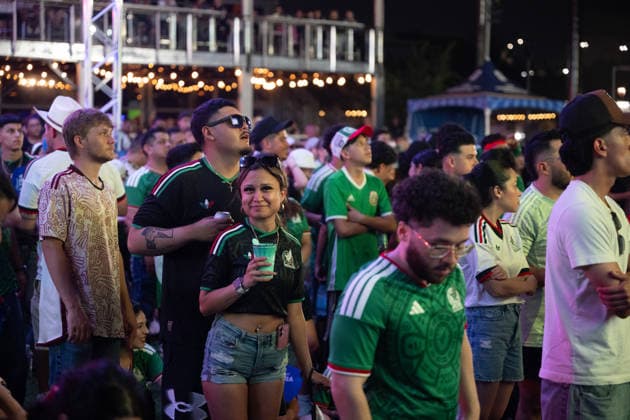 Mexican Fans Attending The Fan Festival In Houston, Texas Mexican football supporters watch the FIFA World Cup, WM, Weltmeisterschaft, Fussball 2026 Group A match between Mexico and South Korea at the FIFA Fan Zone in Houston, Texas, United States, on June 18, 2026. Houston United States  Copyright: xGiacomoxCosuax originalFilename:cosua-notitle260619_npX8i.jpg