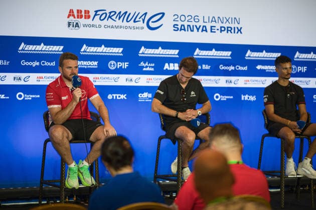 2026 FORMULA E SANYA ePRIX ROWLAND Oliver (gbr), Nissan Formula E Team, Nissan e-4ORCE 05, portrait press conference, PK, Pressekonferenz conference de presse during the 2026 Sanya ePrix, 11th round of the 2025-26 ABB FIA Formula E World Championship, WM, Weltmeisterschaft on the Sanya Street Circuit from June 18 to 20, 2026 in Sanya, China - SanyaChina  Copyright: xCLEMENTxLUCKx