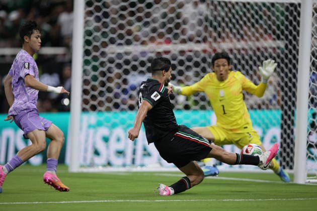 Mexico v South Korea - FIFA World Cup, WM, Weltmeisterschaft, Fussball 2026 - Group A ZAPOPAN, MEXICO - JUNE 18: Raul Jimenez (9) of Mexico in action during the FIFA World Cup 2026 Group A match between Mexico and South Korea at Guadalajara Stadium on June 18, 2026 in Zapopan, Mexico. Luciano Gonzalez Anadolu Zapopan Mexico. Editorial use only. Please get in touch for any other usage.  Copyright: x2026xAnadoluxLucianoxGonzalezx