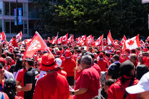 VANCOUVER, CANADA - JUNE 18: Thousands of fan supporters of Canada gather during the March to the Match Rally before the FIFA World Cup, WM, Weltmeisterschaft, Fussball 2026 group stage match between Canada and Qatar at the Match Day Spectator Route between Main Street-Science World Station and BC Place Vancouver Stadium on June 18, 2026 in Vancouver, British Columbia, Canada.  Copyright: xAmyxElle SPPx Sportspressphoto_SPR170380
