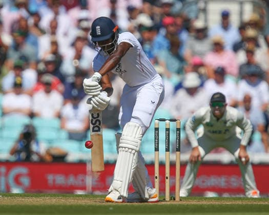 LONDON, ENGLAND - JUNE 19: Jofra Archer of England bats during day 3 of the 2nd Rothesay Test Match between England and New Zealand at The Kia Oval on June 19, 2026 in London, England.  Copyright: xJayxPatel SPPx Sportspressphoto_SPR170680