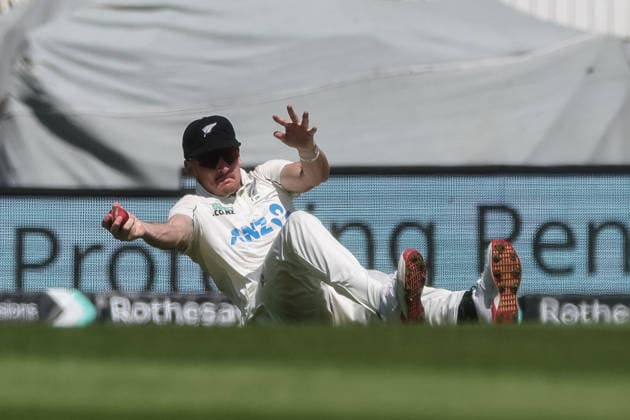 2nd Rothesay Test Match Day 3 England v New Zealand Nathan Smith of New Zealand catches out Josh Tongue of England during the 2nd Rothesay Test Match Day 3 match England vs New Zealand at The Kia Oval, London, United Kingdom on 19 June 2026 (Photo by Mark Cosgrove News Images) London The Kia Oval London United Kingdom Copyright: xMarkxCosgrove NewsxImagesx