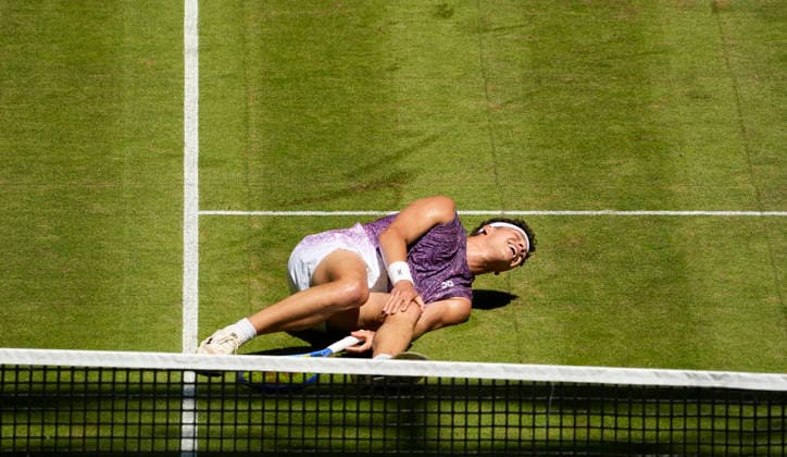 photo : Ben SHELTON (USA) stürzte und konnte trotz leichter Verletzung nach kurzer Pause weiter spielen Tennis-Turnier Terra Wortmann Cup im Gerry Weber Sportpark in Halle Westfalen - Viertelfinales - am Fr. 19.06.2026