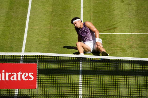 photo : Ben SHELTON (USA) stürzte und konnte trotz leichter Verletzung nach kurzer Pause weiter spielen Tennis-Turnier Terra Wortmann Cup im Gerry Weber Sportpark in Halle Westfalen - Viertelfinales - am Fr. 19.06.2026