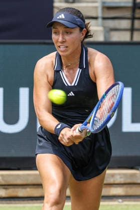 Berlin, 15.06.26, Tennis: VANDA Pharmaceuticals BERLIN TENNIS OPEN 2026 im Steffi-Graf-Stadion. Damen, Einzel. J. Pegula (USA) vs M. Keys (USA). Jessica Pegula retourniert einen Ball. VANDA Pharmaceuticals BERLIN TENNIS OPEN 2026