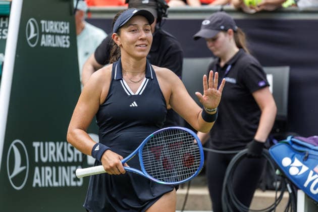 Berlin, 15.06.26, Tennis: VANDA Pharmaceuticals BERLIN TENNIS OPEN 2026 im Steffi-Graf-Stadion. Damen, Einzel. J. Pegula (USA) vs M. Keys (USA). Jessica Pegula bedankt sich bei ihren Fans. VANDA Pharmaceuticals BERLIN TENNIS OPEN 2026