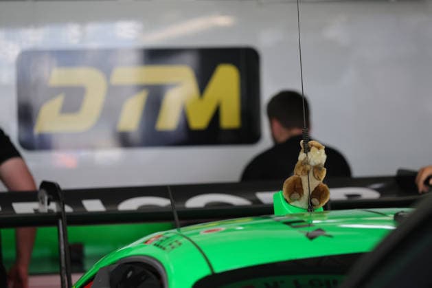 Pitlane, Detail, Ricardo Feller (CH Manthey, 90), Porsche 911 GT3 R Evo DTM (German Touring Car Championship), Mascot at the radio antenna - Round 3 - Free Practice, DEKRA Lausitzring on 19.06.2026. Brandenburg Deutschland Copyright: xO.Franke,xSportblen.dex