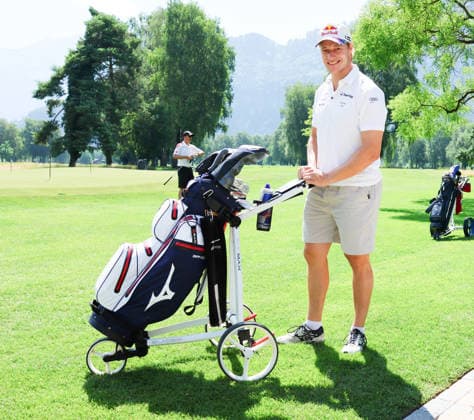 19.06.2026 Unterseen BE Schweiz20. Jubilaeumsausgabe der Swiss-Ski Golf Trophy im Golfclup Interlaken - Unterseehen. Bild Marco Odermatt Skirennfahrer SUI
