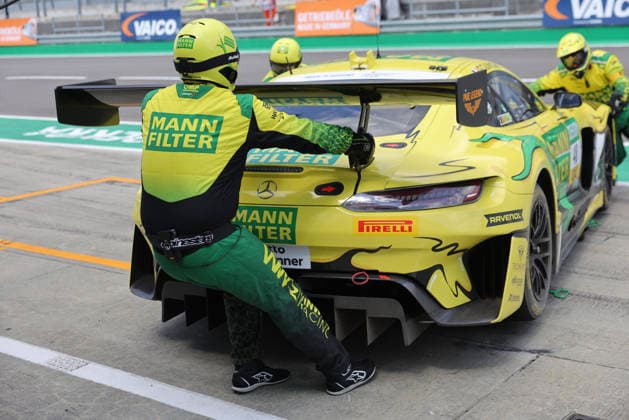 Pitlane, Detail, Jules Gounon (F Mercedes-AMG Team Mann-Filter, 48), Mercedes-AMG GT3 is pushed into the box, DTM (German Touring Car Championship) - Round 3 - Free Practice, DEKRA Lausitzring on 19.06.2026. Brandenburg Deutschland Copyright: xx