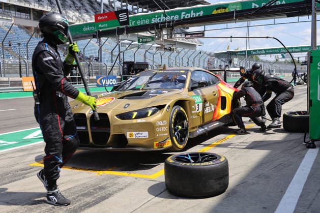 Pitlane, Detail, Kelvin van der Linde (ZA Schubert Motorsport, 3), BMW M4 GT3 Evo changing tires in the pit lane, DTM (German Touring Car Championship) - Round 3 - Free Practice, DEKRA Lausitzring on 19.06.2026. Brandenburg Deutschland Copyright: xx