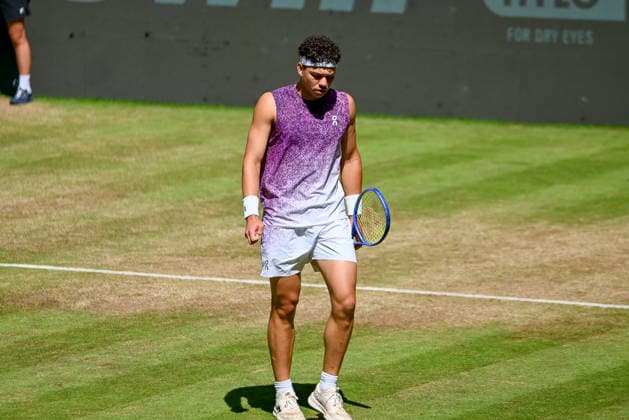 Ben Shelton (USA) enttauescht, nachdenklich TERRA WORTMANN Open 2026, Tennis, ATP, Tennis Herren Tennis Herren 500, Turnier, Hauptfeld, Viertelfinale, 19.06.2026, TERRA WORTMANN Open 2026, Tennis, ATP, Tennis Herren 500, Turnier, Hauptfeld, Viertelfinale, 19.06.2026 Halle