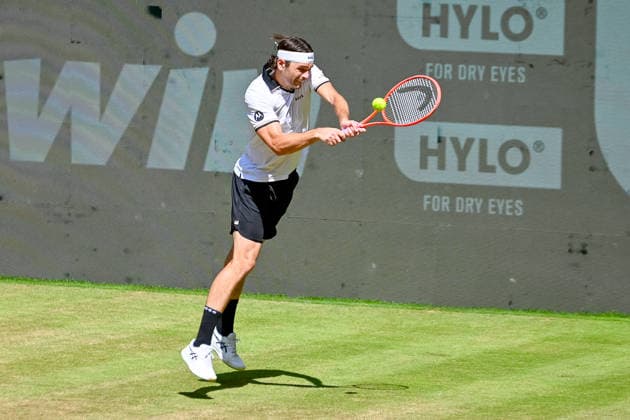 Taylor Fritz (USA) schlaegt mit der Rueckhand TERRA WORTMANN Open 2026, Tennis, ATP, Tennis Herren Tennis Herren 500, Turnier, Hauptfeld, Viertelfinale, 19.06.2026, TERRA WORTMANN Open 2026, Tennis, ATP, Tennis Herren 500, Turnier, Hauptfeld, Viertelfinale, 19.06.2026 Halle