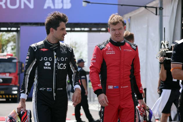 Mitch Evans (NZL) Jaguar und Nick Cassidy (NZL) Citreon nach dem 1. freien Training, Sanya E-Prix, China, 19.06.2026, Hainan Insel, China, FIA Formel E Weltmeisterschaft Saison 12,