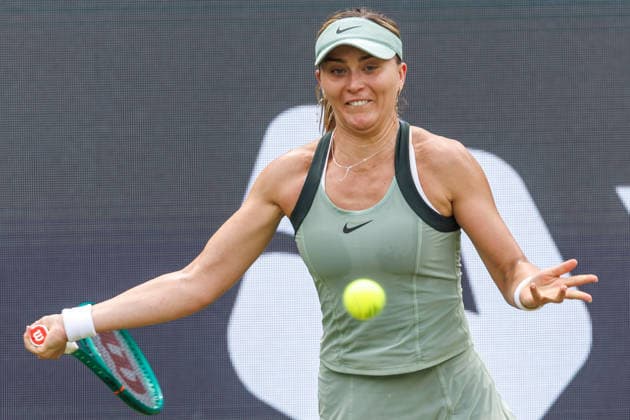 Berlin, 15.06.26, Tennis: VANDA Pharmaceuticals BERLIN TENNIS OPEN 2026 im Steffi-Graf-Stadion. Damen, Einzel. L. Noskova (CZE) vs WC P. Badosa (ESP) Paula Badosa retourniert einen Ball. VANDA Pharmaceuticals BERLIN TENNIS OPEN 2026