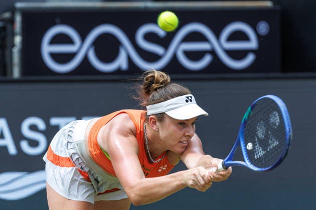 Berlin, 15.06.26, Tennis: VANDA Pharmaceuticals BERLIN TENNIS OPEN 2026 im Steffi-Graf-Stadion. Damen, Einzel. L. Noskova (CZE) vs WC P. Badosa (ESP) Linda Noskova retourniert einen Ball. VANDA Pharmaceuticals BERLIN TENNIS OPEN 2026