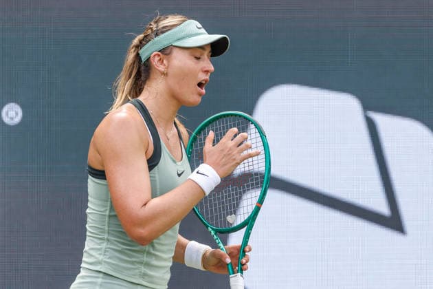 Berlin, 15.06.26, Tennis: VANDA Pharmaceuticals BERLIN TENNIS OPEN 2026 im Steffi-Graf-Stadion. Damen, Einzel. L. Noskova (CZE) vs WC P. Badosa (ESP) Paula Badosa ärgert sich ueber ihren Schlag. VANDA Pharmaceuticals BERLIN TENNIS OPEN 2026