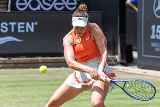 Berlin, 15.06.26, Tennis: VANDA Pharmaceuticals BERLIN TENNIS OPEN 2026 im Steffi-Graf-Stadion. Damen, Einzel. L. Noskova (CZE) vs WC P. Badosa (ESP) Linda Noskova retourniert einen Ball. VANDA Pharmaceuticals BERLIN TENNIS OPEN 2026