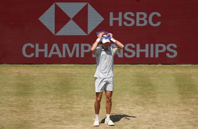 Alex de Minaur of Australia frustrated HSBC Queen s Club Championships, Day Fourteen, Tennis, Queen s Club, West Kensington, London, UK - 19 Jun 2026London Queen s Club United Kingdom  Copyright: xEllaxLing Shutterstockx 16929306g