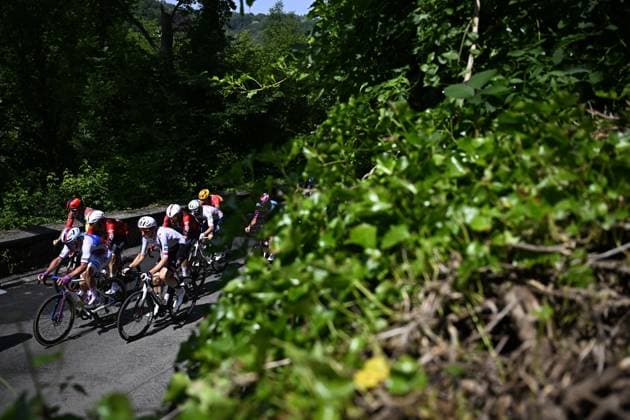 The pack of riders pictured in action during stage 3 of the Baloise Belgium Tour cycling race, 173km from and to Durbuy, on Friday 19 June 2026. The Baloise Belgium Tour takes place from 17 to 21 June. JASPERxJACOBS  x178269957x