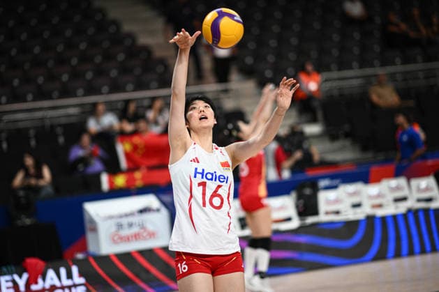Ahead of France v China - 2026 FIVB Volleyball Nations League ANKARA, TURKIYE - JUNE 19: Zhongnan Guo (16) of China warms up ahead of the 2026 FIVB Volleyball Nations League Week 2 match between France and China at Ankara Sports Hall, on June 19, 2026, in Ankara, Turkiye. Akin Celiktas Anadolu Ankara Turkey. Editorial use only. Please get in touch for any other usage.  Copyright: x2026xAnadoluxAkinxCeliktasx