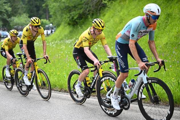 Tour de Suisse 2026 Stage 3 BAD RAGAZ, SWITZERLAND - JUNE 19 : Brennan Matthew (GBR) of Team Visma Lease a Bike during stage 3 of the 89th edition of Tour de Suisse an UCI World Tour 2.UWT cycling road race stage for Men Elite of 157.9 km with start in Bad Ragaz and finish in Bad Ragaz on June 19, 2026 in Bad Ragaz, Switzerland, 19 06 2026 ( Motordriver Guy De Vuyst - Bad Ragaz Switzerland  Copyright: xVincentxKalutx