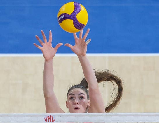 (260619) -- PASIG CITY, June 19, 2026 -- Hena Kurtagic of Serbia competes during the pool 5 match between Serbia and the Dominican Republic in week 2 of the Women s Volleyball Nations League (VNL) 2026, the Philippines, on June 19, 2026. ) (SP)PHILIPPINES-PASIG CITY-VOLLEYBALL-NATIONS LEAGUE-SERBIA VS THE DOMINICAN REPUBLIC ROUELLExUMALI 