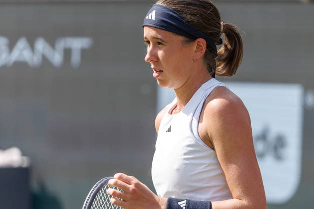 Berlin, 15.06.26, Tennis: VANDA Pharmaceuticals BERLIN TENNIS OPEN 2026 im Steffi-Graf-Stadion. Damen, Einzel. A. Sabalenka - N. Bartunkova (CZE). Nikola Bartunkova retourniert einen Ball. VANDA Pharmaceuticals BERLIN TENNIS OPEN 2026