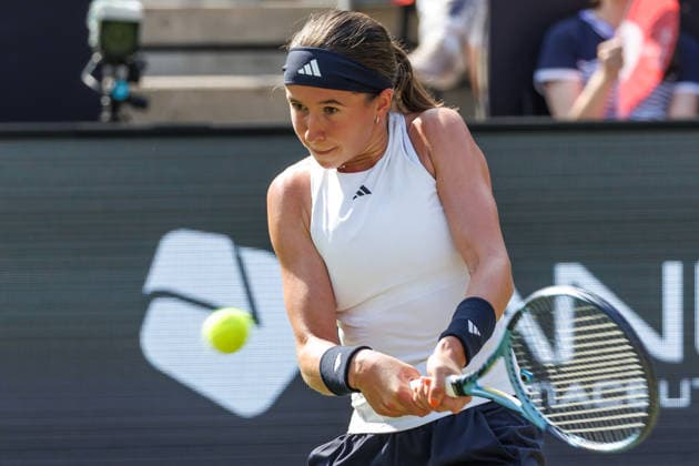 Berlin, 15.06.26, Tennis: VANDA Pharmaceuticals BERLIN TENNIS OPEN 2026 im Steffi-Graf-Stadion. Damen, Einzel. A. Sabalenka - N. Bartunkova (CZE). Nikola Bartunkova retourniert einen Ball. VANDA Pharmaceuticals BERLIN TENNIS OPEN 2026