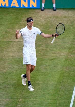 photo : Alexander ZVEREV (GER) jubelt nach dem Matchball zum 7-6 7-6 Tennis-Turnier Terra Wortmann Cup im Gerry Weber Sportpark in Halle Westfalen - Viertelfinales - am Fr. 19.06.2026