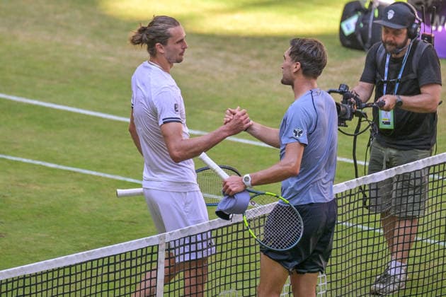 shake hands Alexander Zverev GER Raphael Collignon BEL 19.06.2026 ¢ Tennis ¢ TERRA WORTMANN OPEN ¢ ATP, Tennis Herren 500, heristo-arena-Halle (Westfalen), TERRA WORTMANN OPEN, NRW Germany
