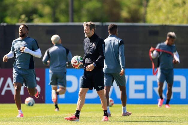 Panama s head coach Thomas Christiansen leads the teams s training session at the Nottawasaga Soccer Complex in Toronto, Canada, 19 June 2026. Panama national soccer team training session in Toronto !ACHTUNG: NUR REDAKTIONELLE NUTZUNG!  Copyright: xBienvenidoxVelascox GRAF1516 20260619-55020648340_1