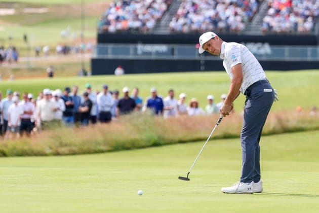 US Open Golf Championship - Round 2 Jordan Spieth of the US putts during the second round of the 2026 US Open golf tournament at the Shinnecock Hills Golf Club in Southampton, New York, USA, 19 June 2026. SOUTHAMPTON NEW YORK UNITED STATES  Copyright: xSARAHxYENESELx