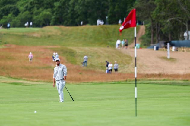 US Open Golf Championship - Round 2 Bryson DeChambeau of the US reacts to the outcome of his stroke during the second round of the 2026 US Open golf tournament at the Shinnecock Hills Golf Club in Southampton, New York, USA, 19 June 2026. SOUTHAMPTON NEW YORK UNITED STATES  Copyright: xSARAHxYENESELx