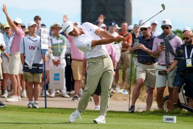 US Open Golf Championship - Round 2 Collin Morikawa of the US tees off during the second round of the 2026 US Open golf tournament at the Shinnecock Hills Golf Club in Southampton, New York, USA, 19 June 2026. SOUTHAMPTON NEW YORK UNITED STATES  Copyright: xSARAHxYENESELx