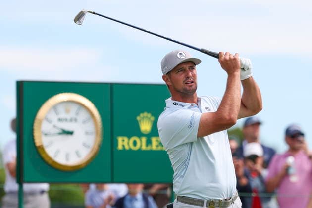 US Open Golf Championship - Round 2 Bryson DeChambeau of the US tees off during the second round of the 2026 US Open golf tournament at the Shinnecock Hills Golf Club in Southampton, New York, USA, 19 June 2026. SOUTHAMPTON NEW YORK UNITED STATES  Copyright: xSARAHxYENESELx