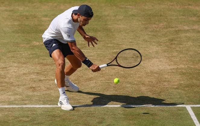 Francisco Cerundolo of Argentina in action HSBC Queen s Club Championships, Day Fourteen, Tennis, Queen s Club, West Kensington, London, UK - 19 Jun 2026London Queen s Club United Kingdom  Copyright: xEllaxLing Shutterstockx 16929306bf