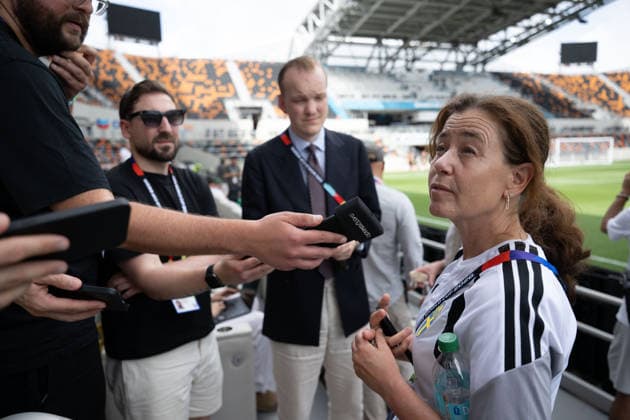 260619 Petra ThorÃ n, press officer of the Swedish national football team at a training session during day 9 of the FIFA World Cup, WM, Weltmeisterschaft, Fussball 2026 on June 19, 2026 in Houston. Photo: Petter Arvidson BILDBYRAN kod PA PA1243 fotboll football soccer fotball vm fotbolls-vm fotball-vm fotbolls-vm 2026 fifa world cup 2026 träning practice training sverige sweden sverige a day 9 bbeng