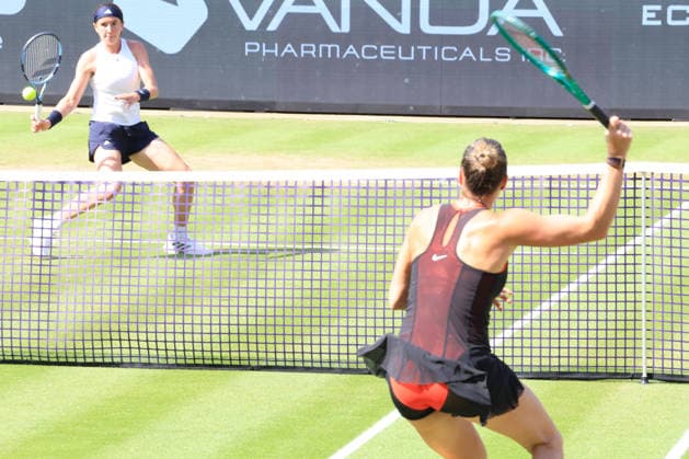 DEU, Berlin Tennis Open, 19.06.2026, Rot-Weiss Tennisanlage, Steffi-Graf-Stadion, Berlin, DEU, Berlin Tennis Open, im Bild Aryna Sabalenka Nikola Bartunkova (CZE)